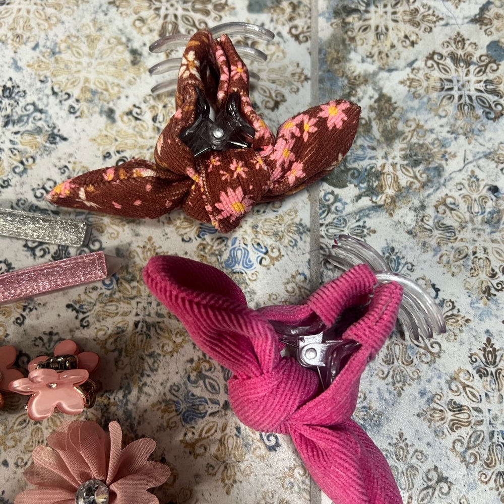 Colorful Hair Clips Set - Picture 7 of 9